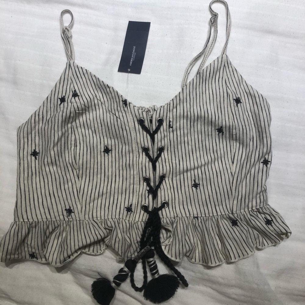 AE black and white crop top